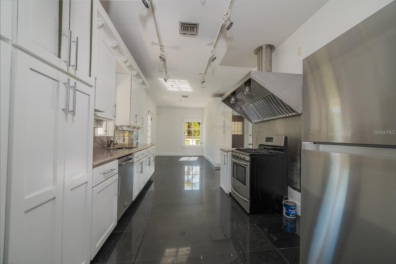 533 S CENTER ST, EUSTIS, FL, 32726