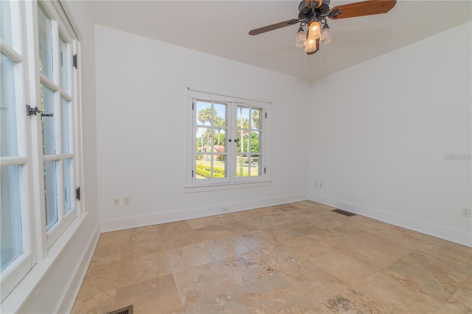 533 S CENTER ST, EUSTIS, FL, 32726
