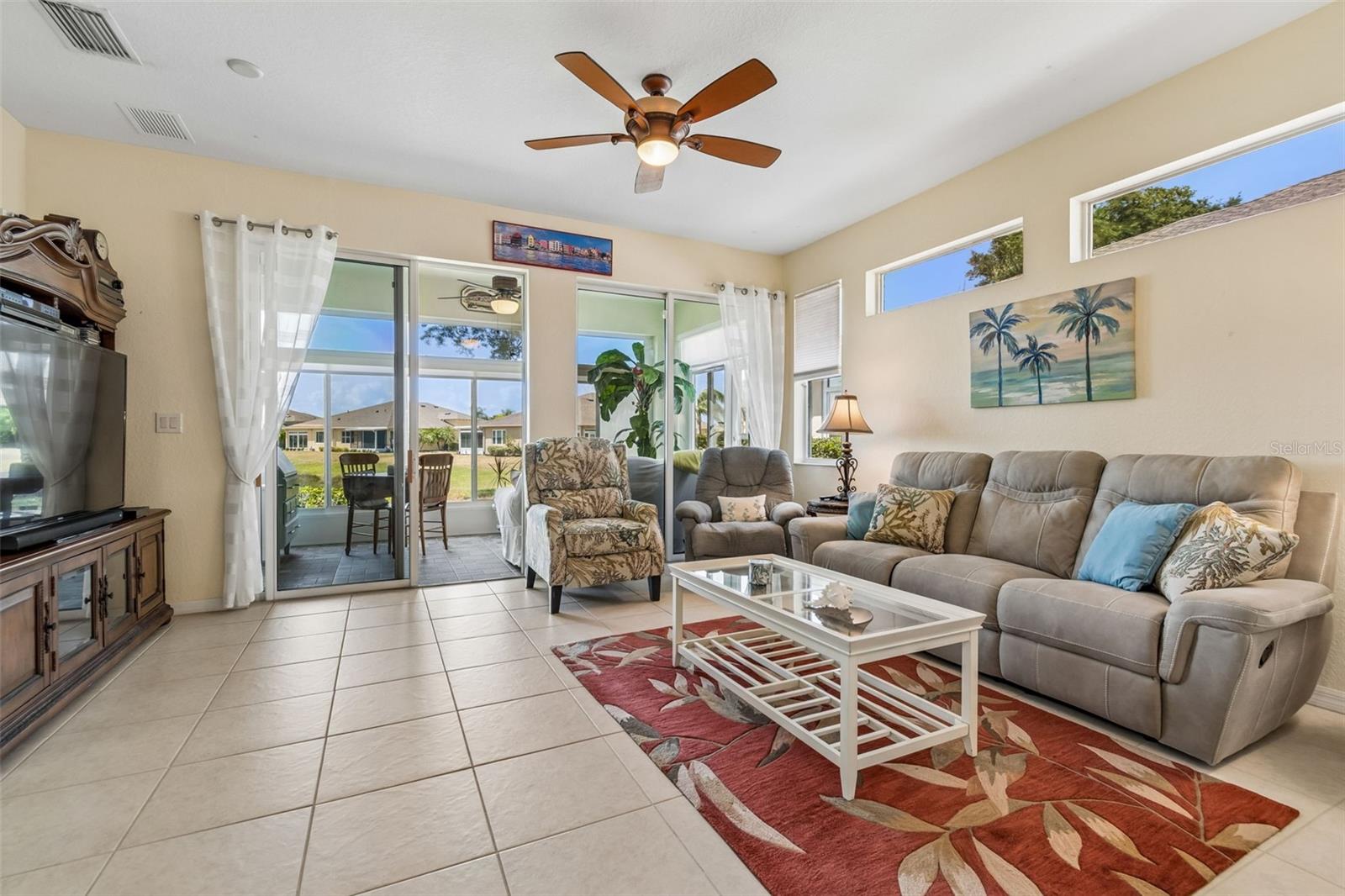 2011 SIFIELD GREENS WAY #2011, SUN CITY CENTER, FL, 33573