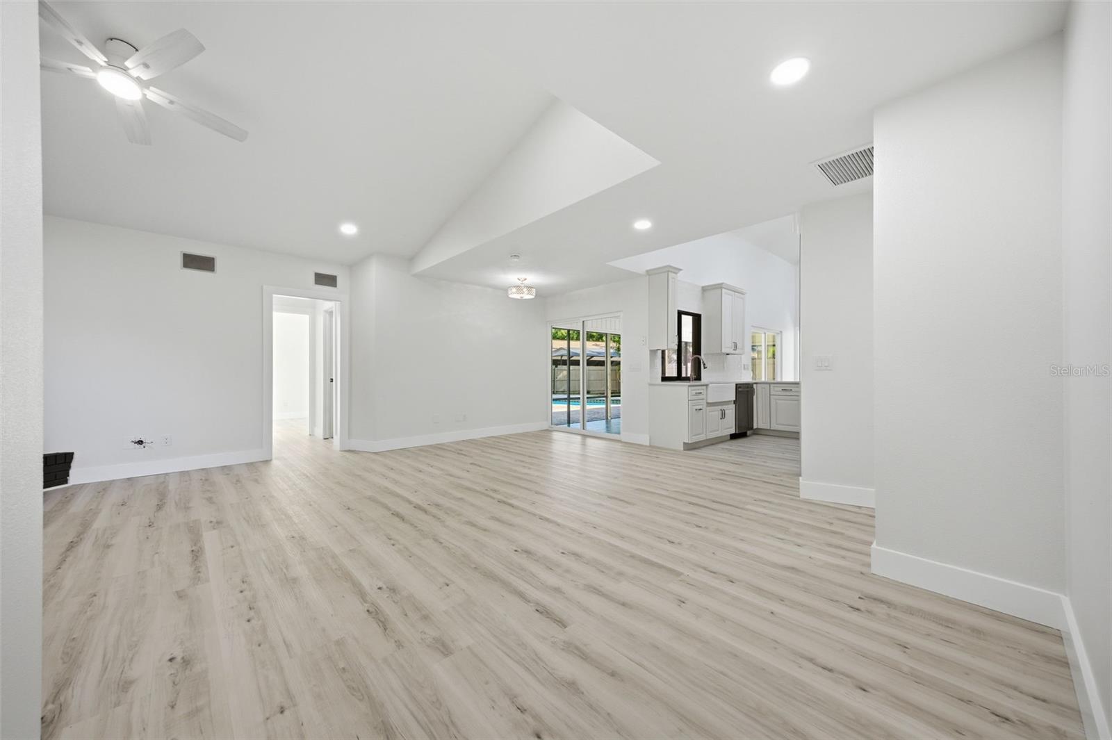 1204 MOONDALE CT, VALRICO, FL, 33596