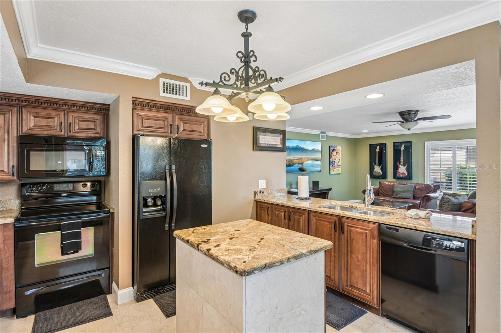 3157 N CANAL DR, PALM HARBOR, FL, 34684