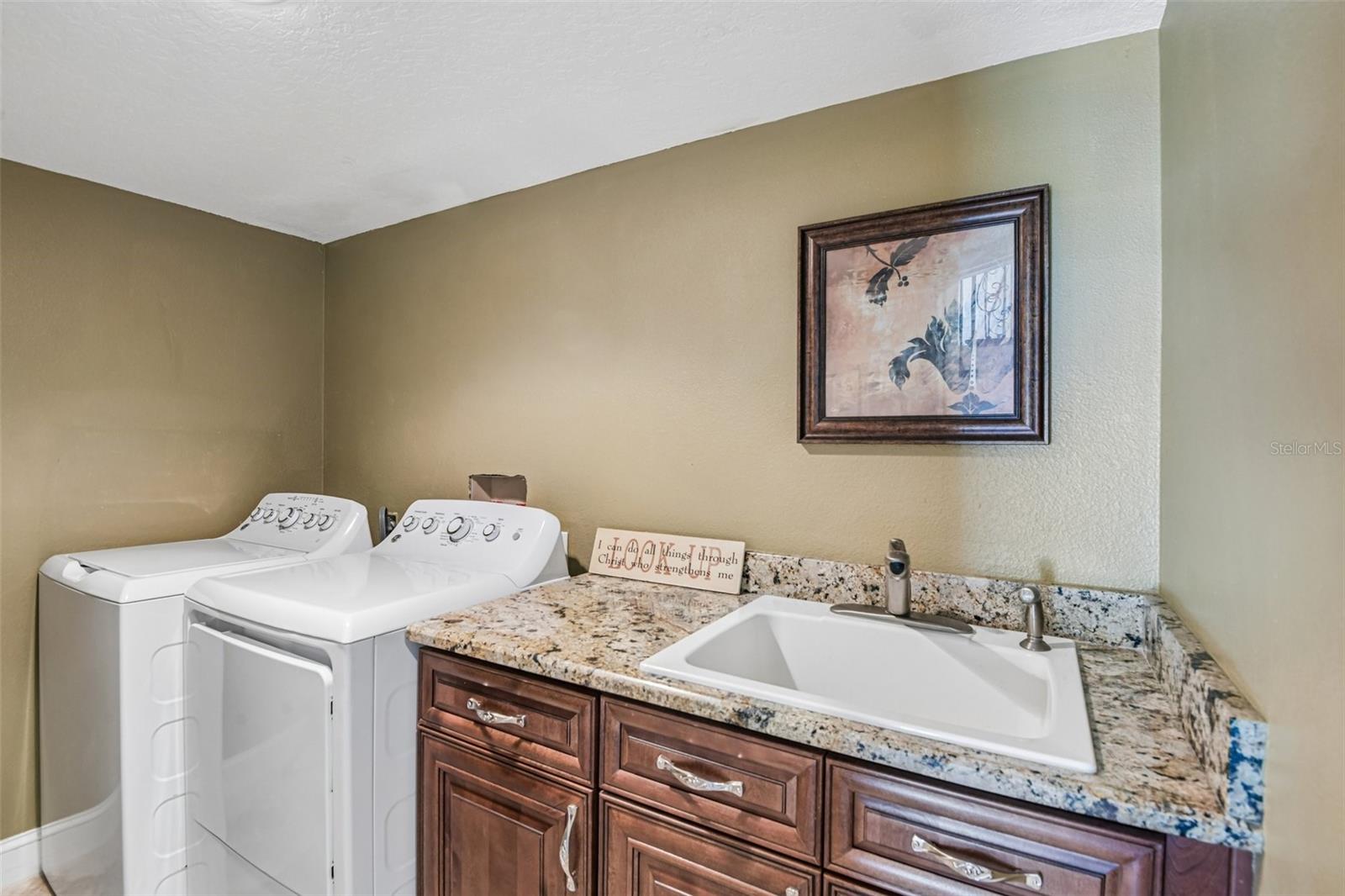 3157 N CANAL DR, PALM HARBOR, FL, 34684