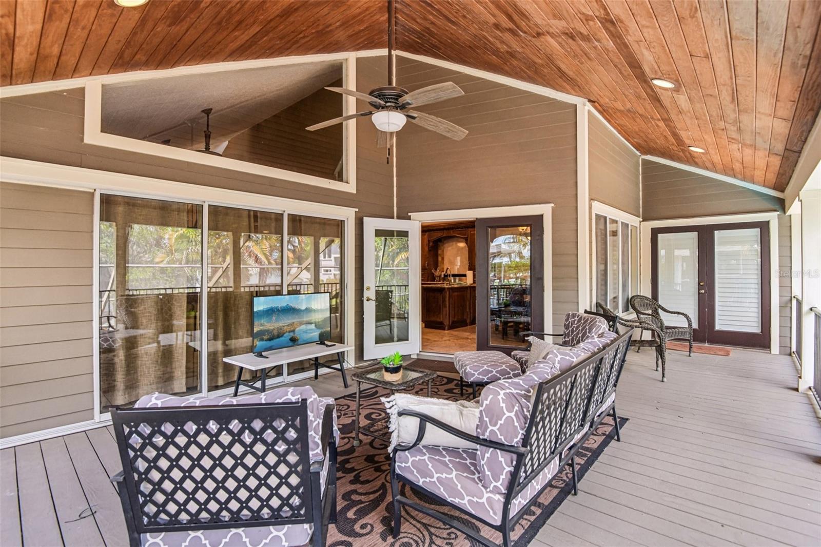 3157 N CANAL DR, PALM HARBOR, FL, 34684