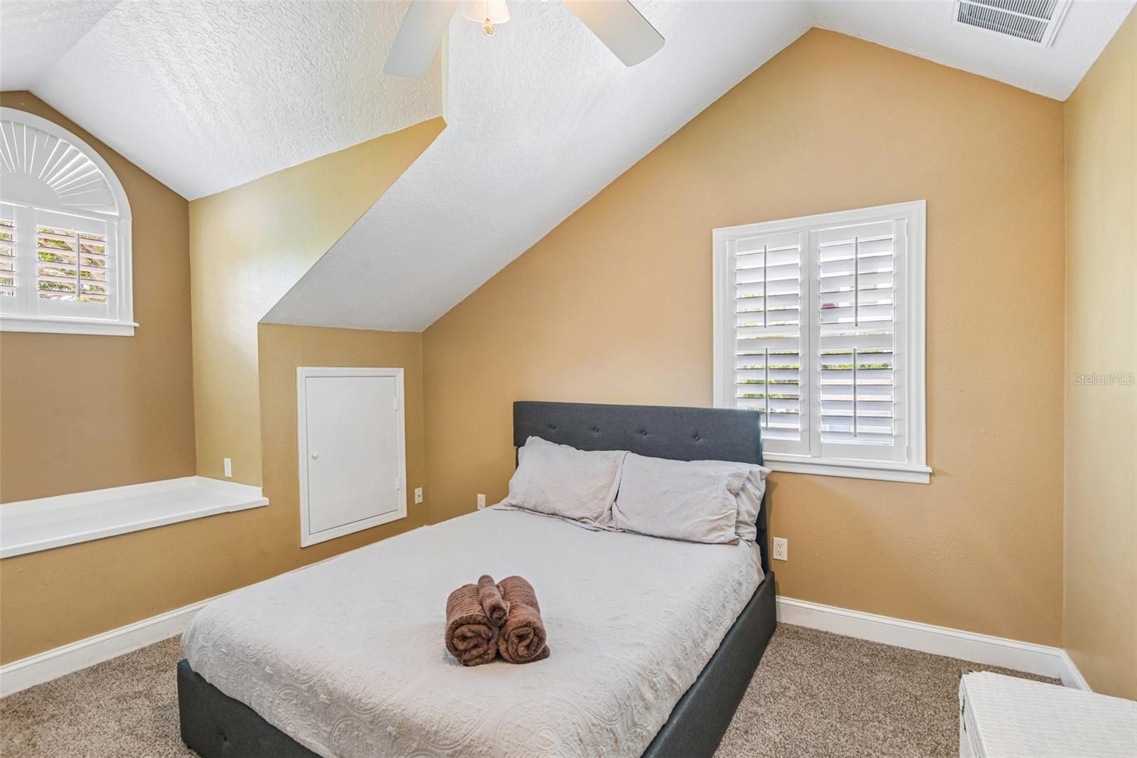 3157 N CANAL DR, PALM HARBOR, FL, 34684