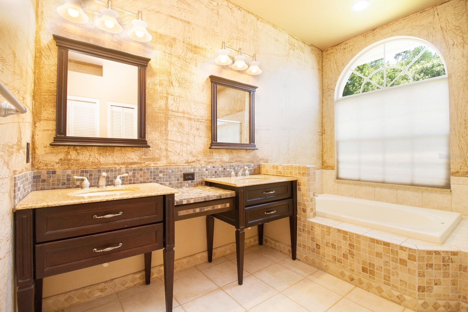 2456 APPALOOSA TRL, PALM HARBOR, FL, 34685