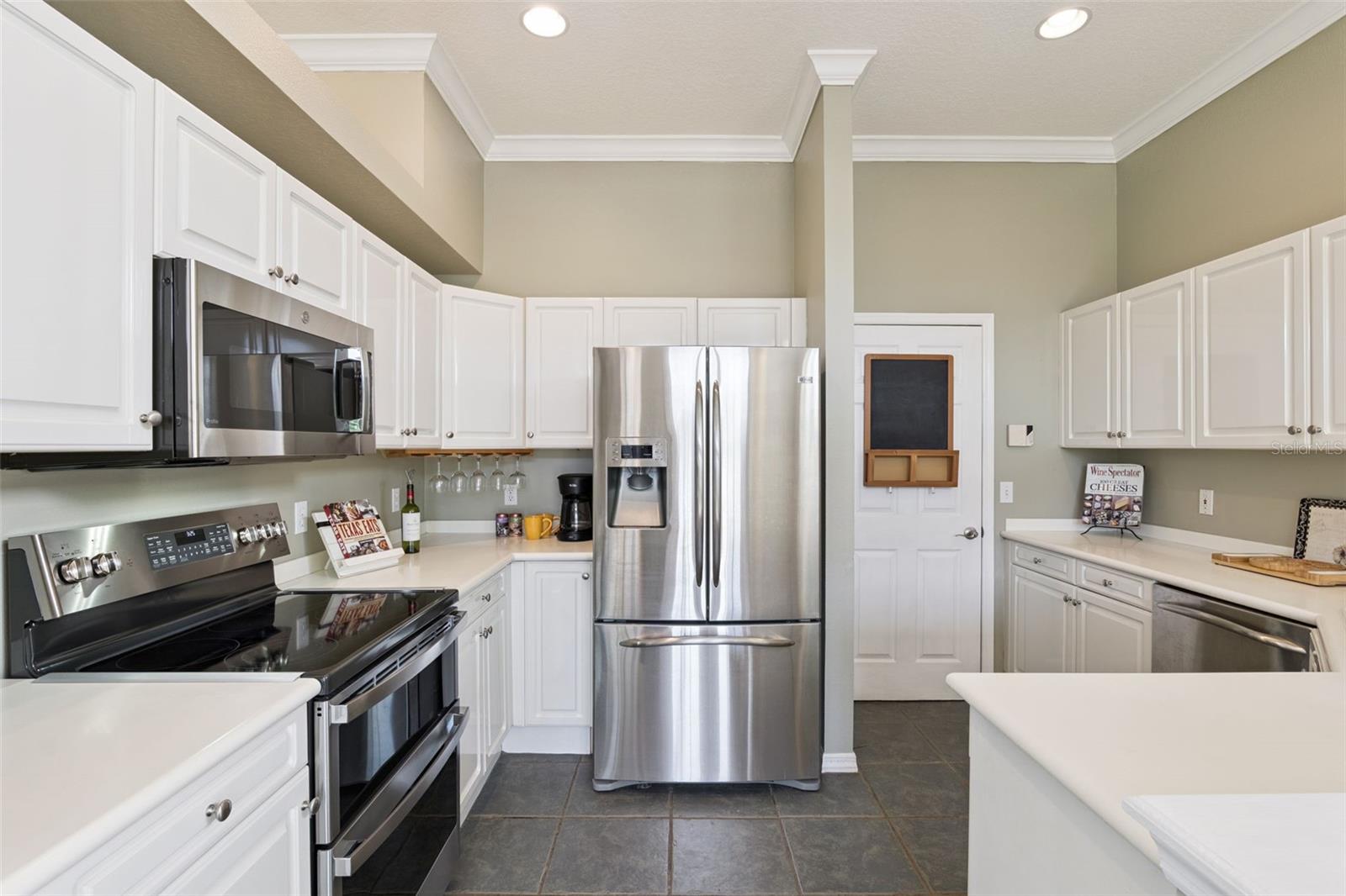 204 WIMBLEDON CIR, LAKE MARY, FL, 32746
