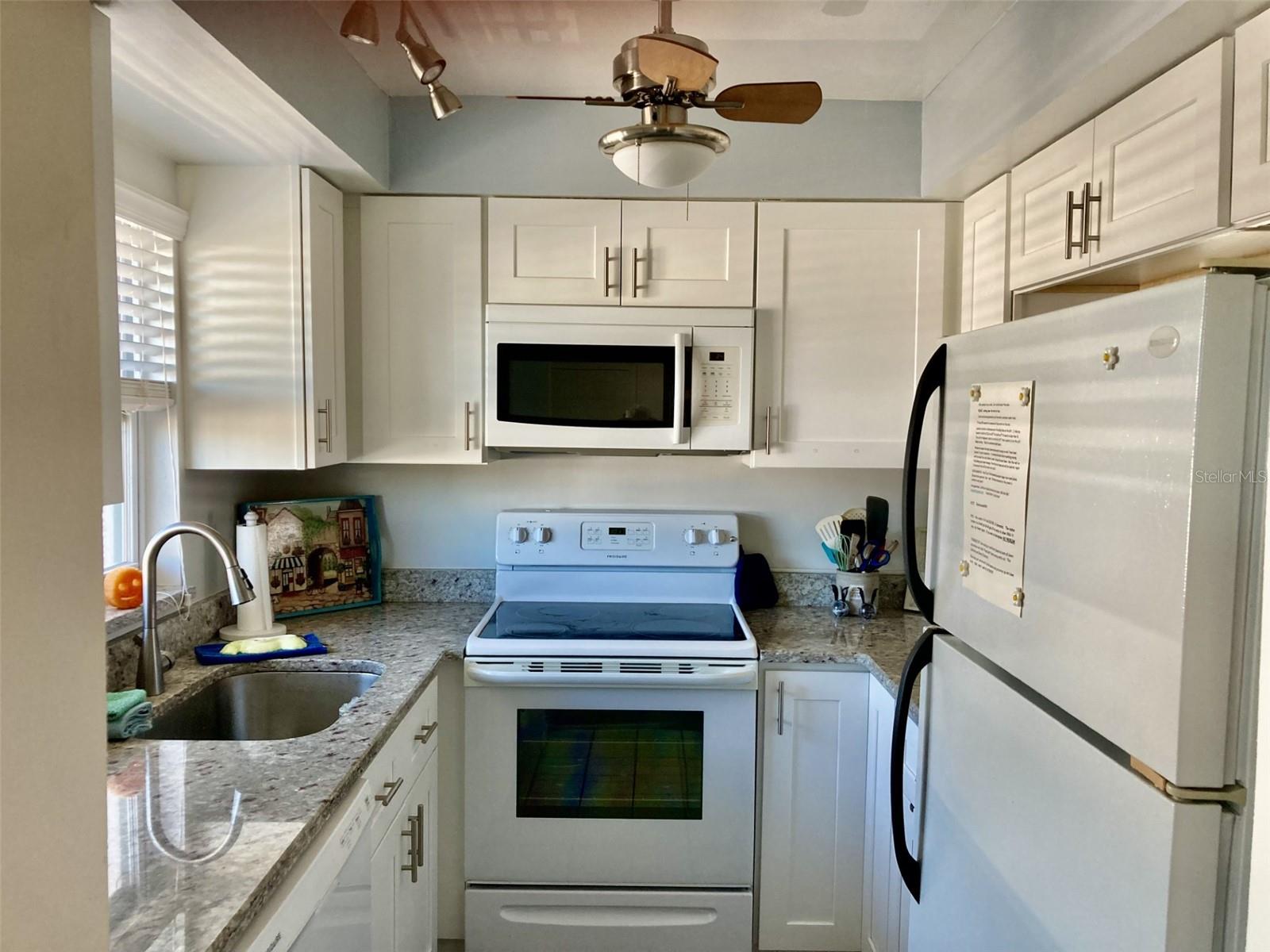 304 47TH AVENUE DR W #307, BRADENTON, FL, 34207