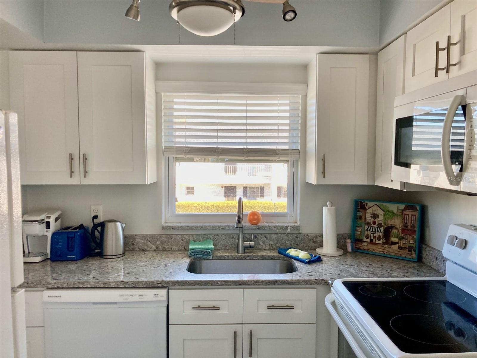 304 47TH AVENUE DR W #307, BRADENTON, FL, 34207