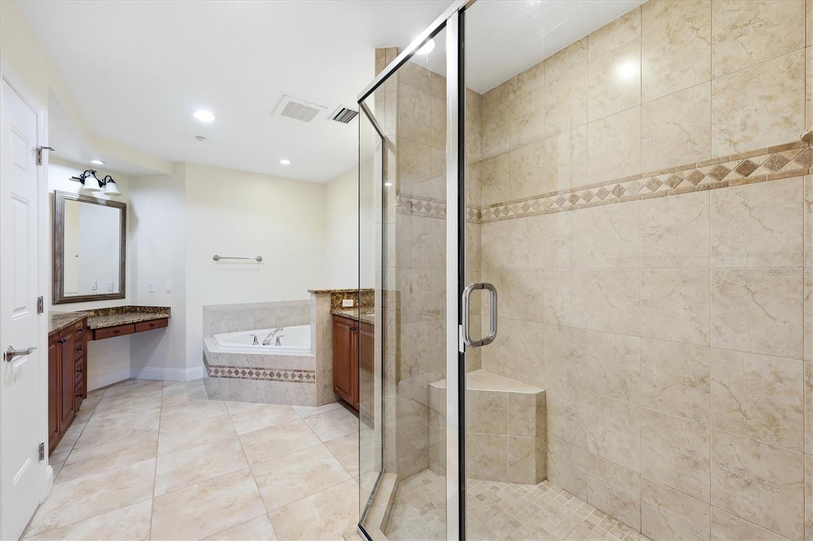 7612 LAKE VISTA CT #308, LAKEWOOD RANCH, FL, 34202