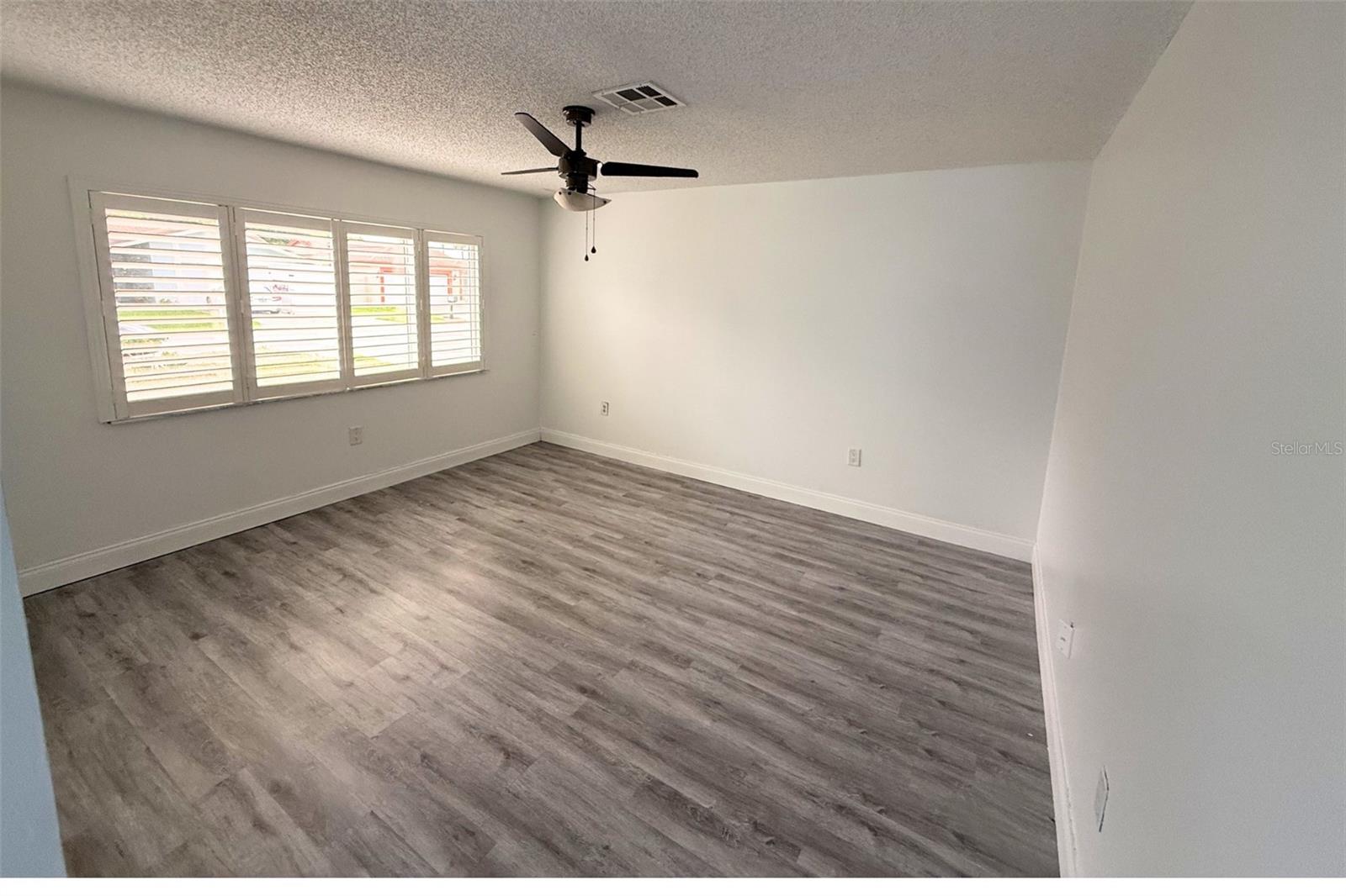 12041 70TH ST, LARGO, FL, 33773