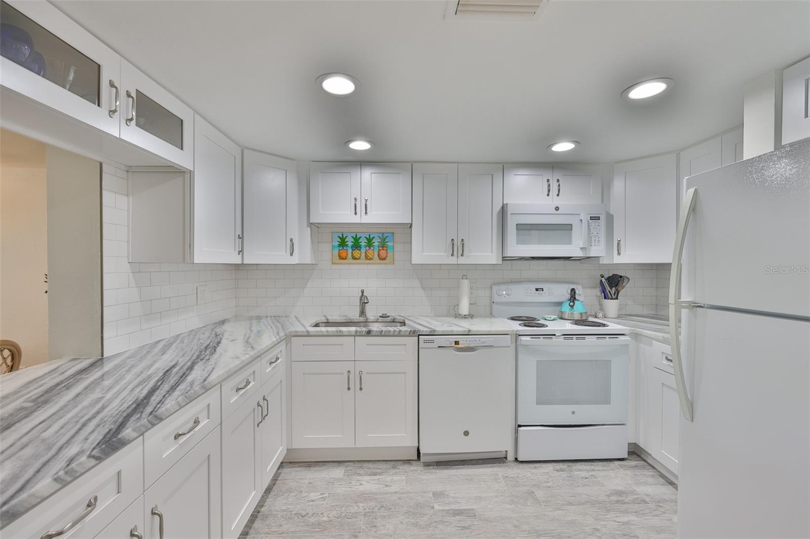1028 APOLLO BEACH BLVD #8, APOLLO BEACH, FL, 33572
