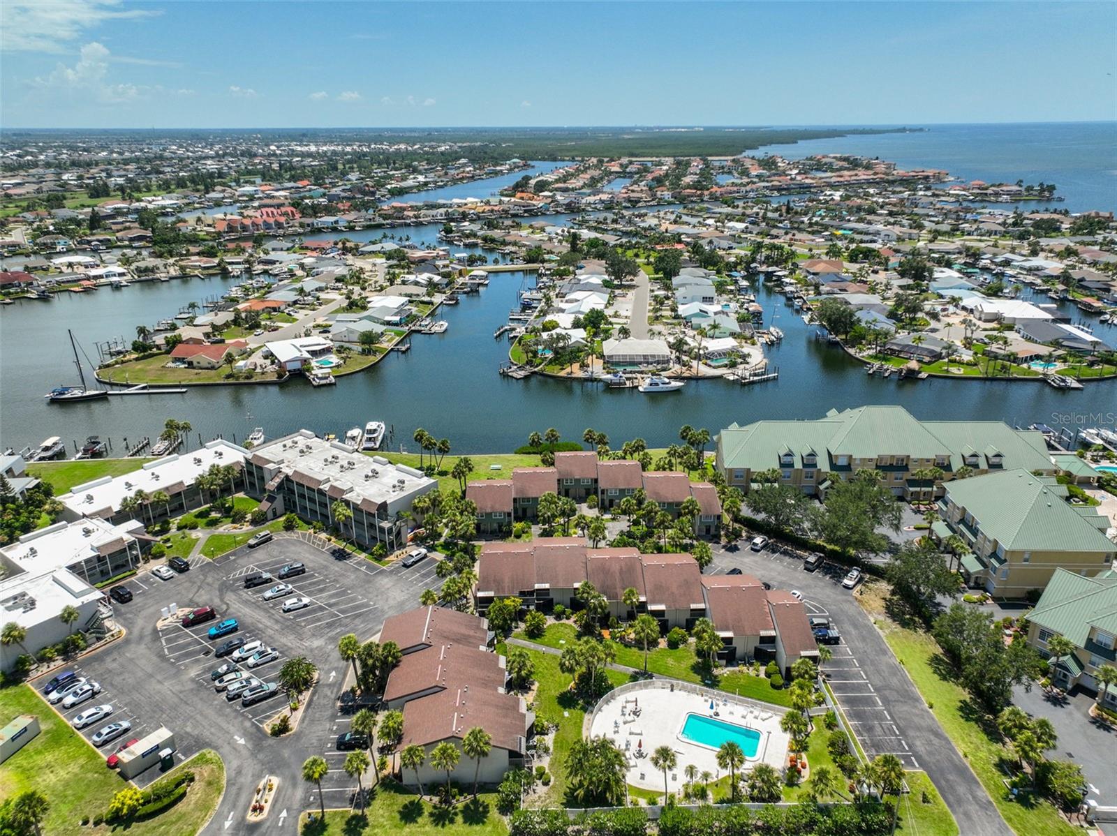 1028 APOLLO BEACH BLVD #8, APOLLO BEACH, FL, 33572