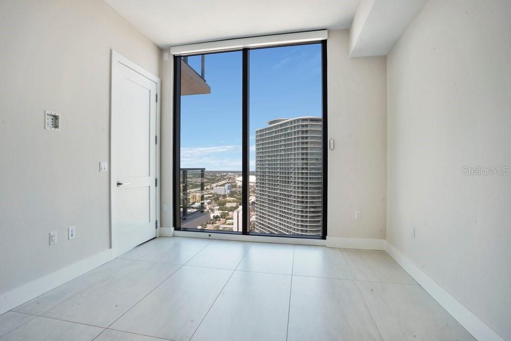 275 1ST AVE S #3808, ST PETERSBURG, FL, 33701
