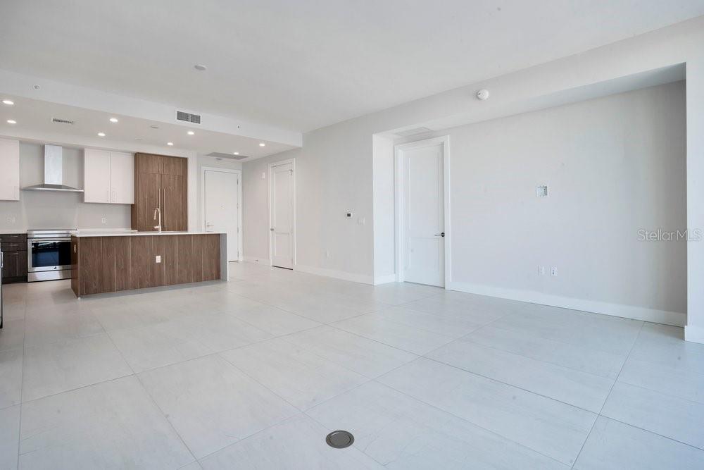275 1ST AVE S #3808, ST PETERSBURG, FL, 33701