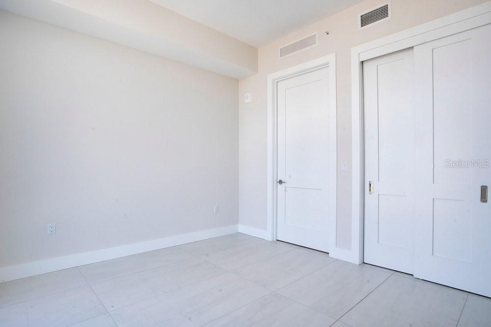 275 1ST AVE S #3808, ST PETERSBURG, FL, 33701