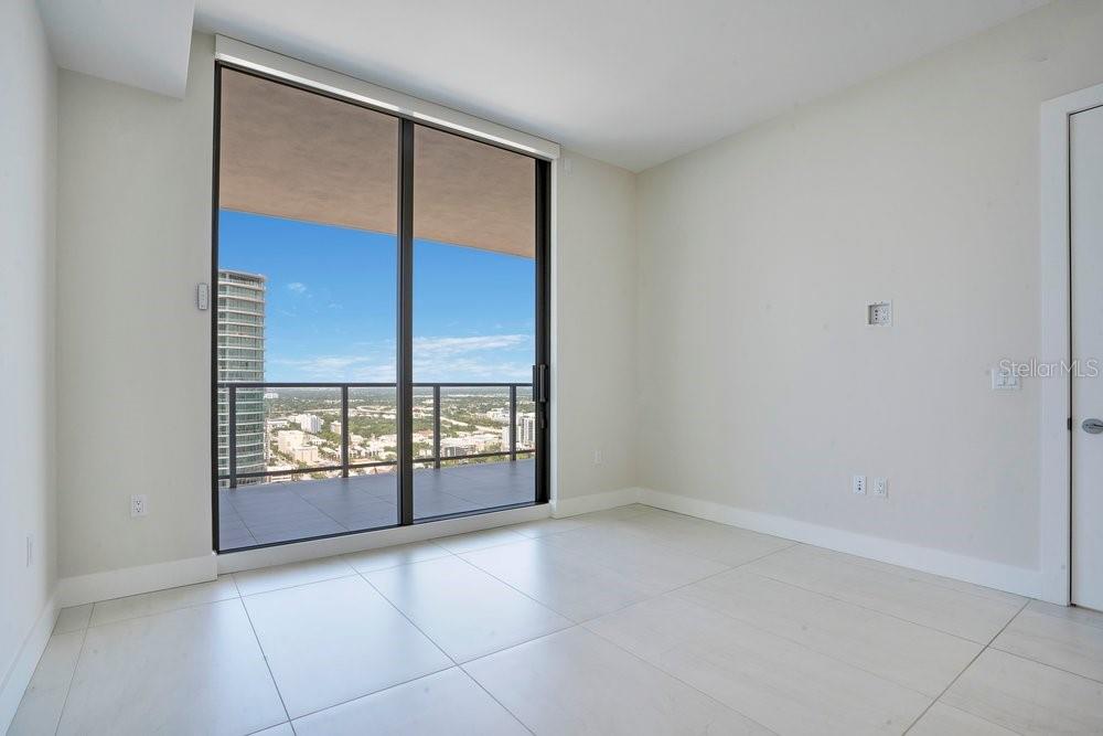 275 1ST AVE S #3808, ST PETERSBURG, FL, 33701