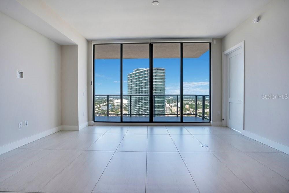 275 1ST AVE S #3808, ST PETERSBURG, FL, 33701