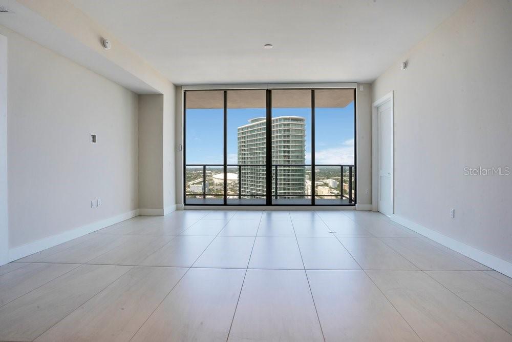 275 1ST AVE S #3808, ST PETERSBURG, FL, 33701