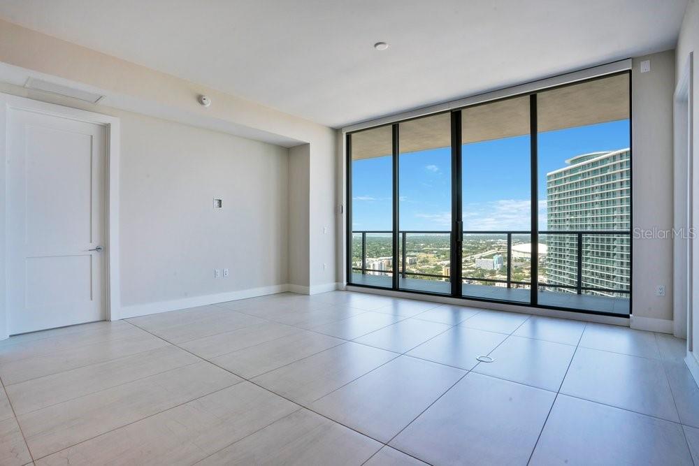 275 1ST AVE S #3808, ST PETERSBURG, FL, 33701