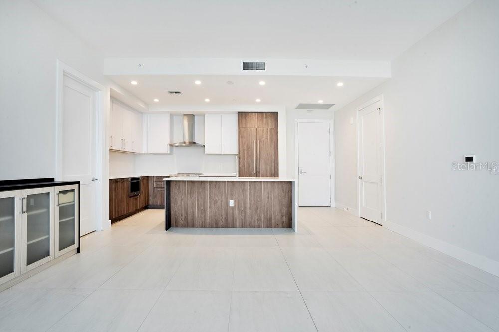 275 1ST AVE S #3808, ST PETERSBURG, FL, 33701