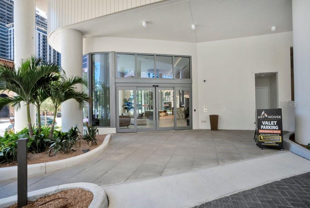 275 1ST AVE S #3808, ST PETERSBURG, FL, 33701