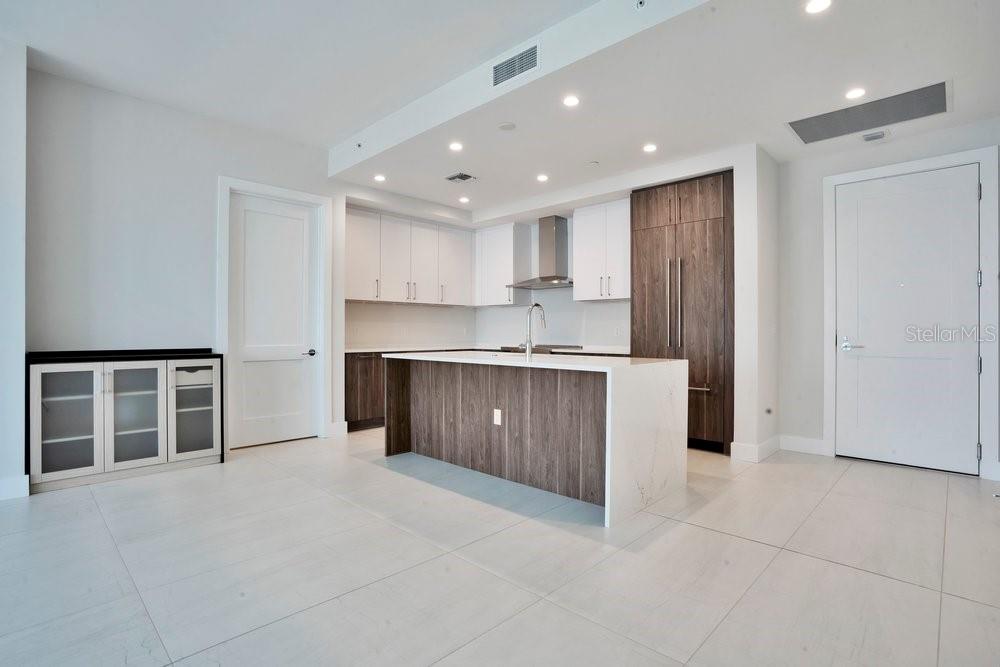 275 1ST AVE S #3808, ST PETERSBURG, FL, 33701