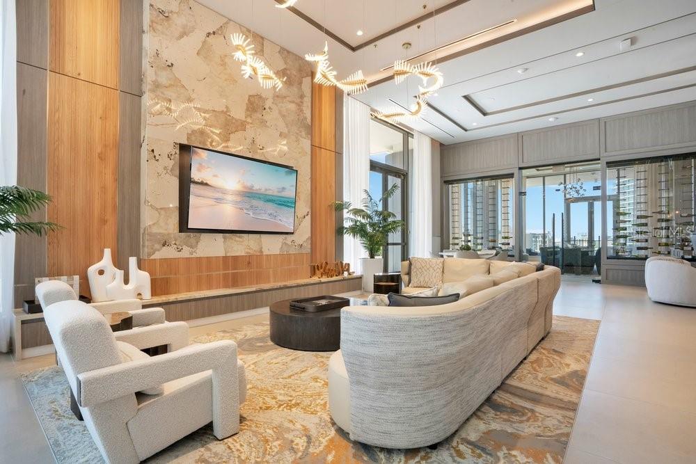 275 1ST AVE S #3808, ST PETERSBURG, FL, 33701