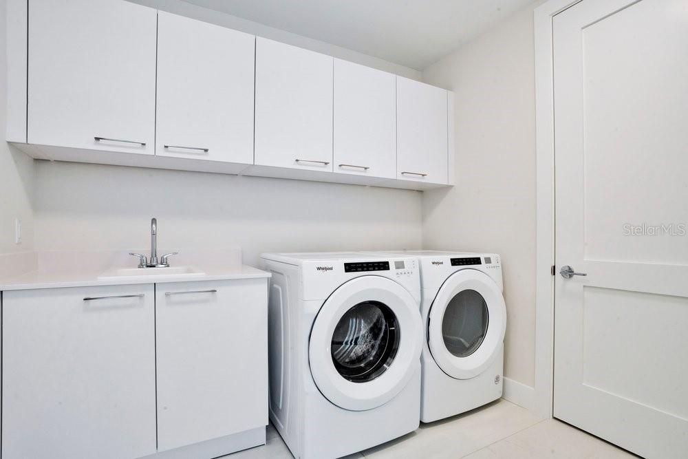 275 1ST AVE S #3808, ST PETERSBURG, FL, 33701