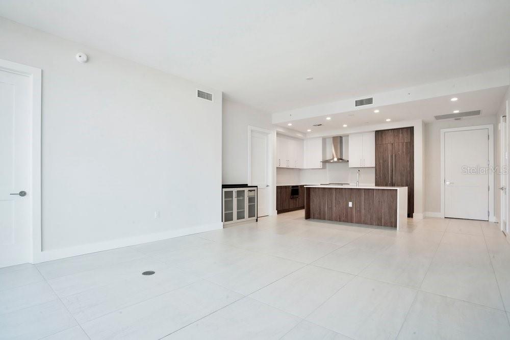 275 1ST AVE S #3808, ST PETERSBURG, FL, 33701