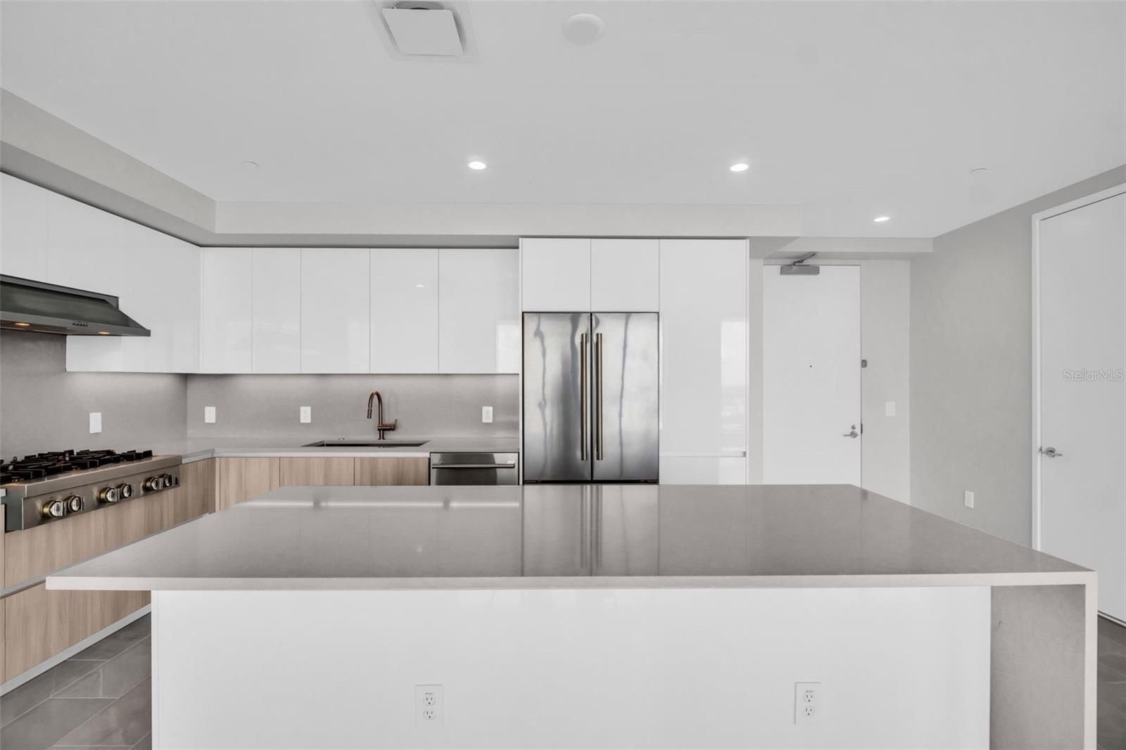 400 CENTRAL AVE #3002, ST PETERSBURG, FL, 33701
