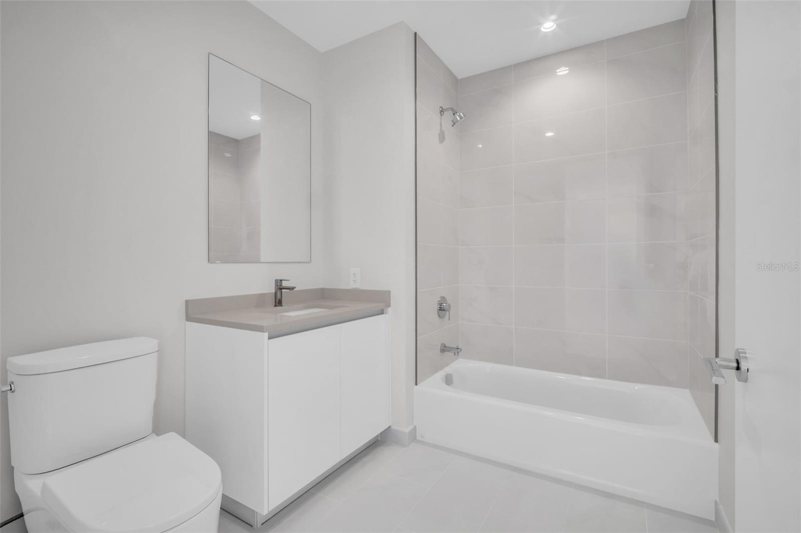 400 CENTRAL AVE #3002, ST PETERSBURG, FL, 33701