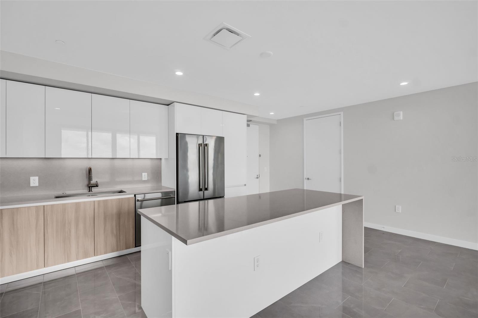 400 CENTRAL AVE #3002, ST PETERSBURG, FL, 33701