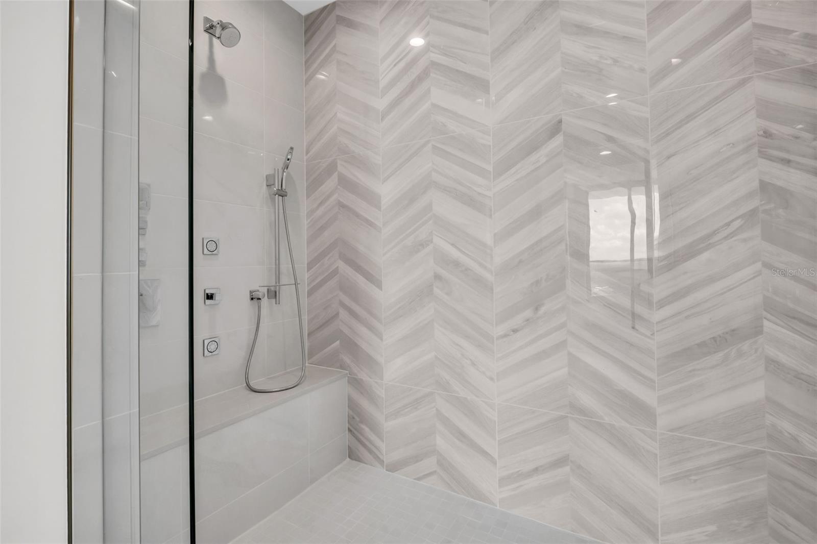 400 CENTRAL AVE #3002, ST PETERSBURG, FL, 33701