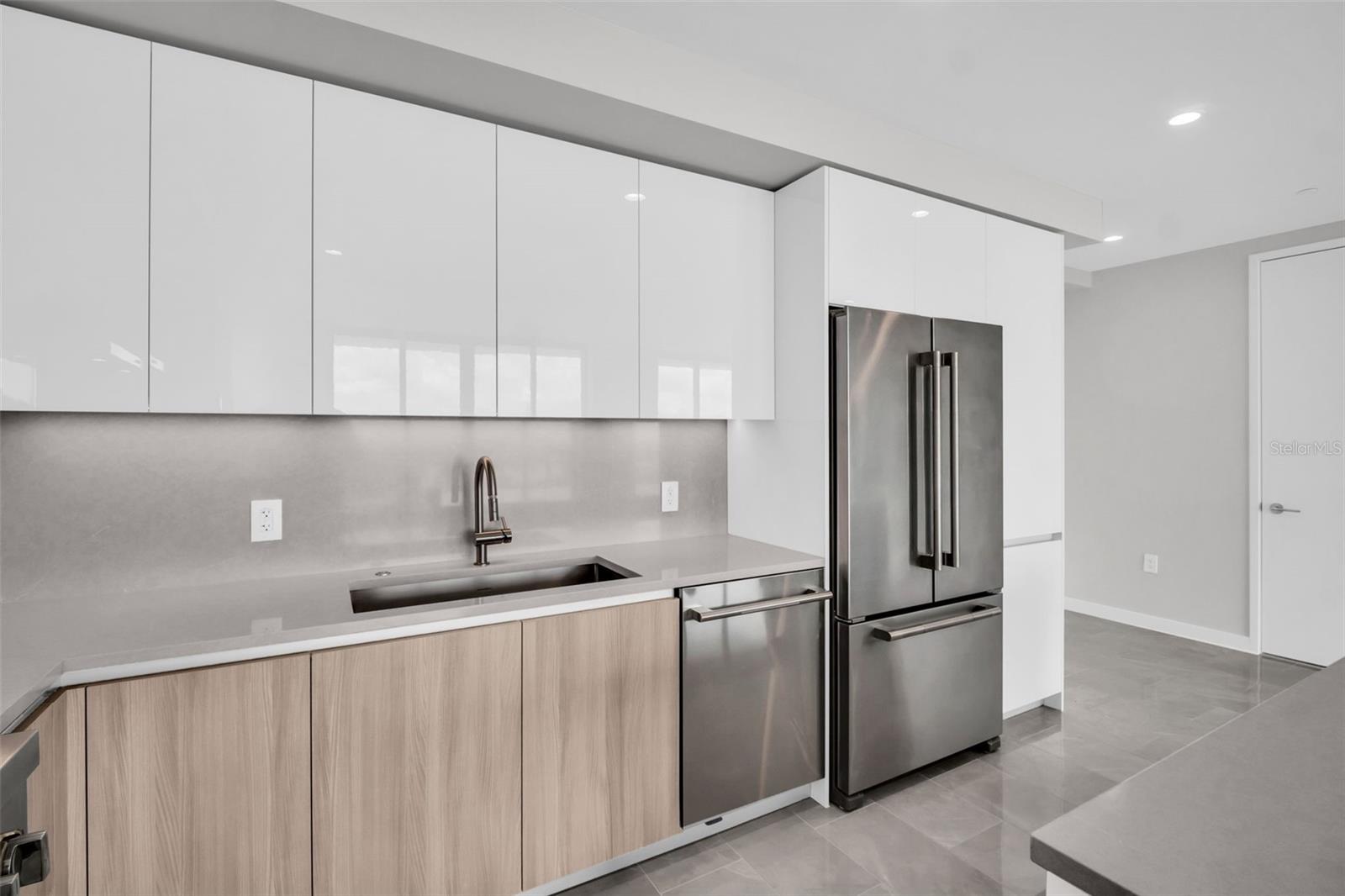 400 CENTRAL AVE #3002, ST PETERSBURG, FL, 33701