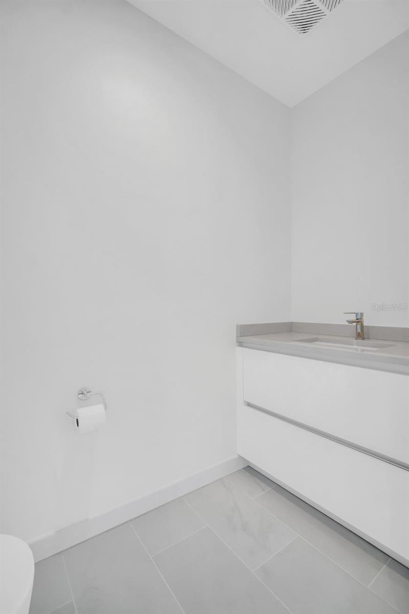 400 CENTRAL AVE #3002, ST PETERSBURG, FL, 33701