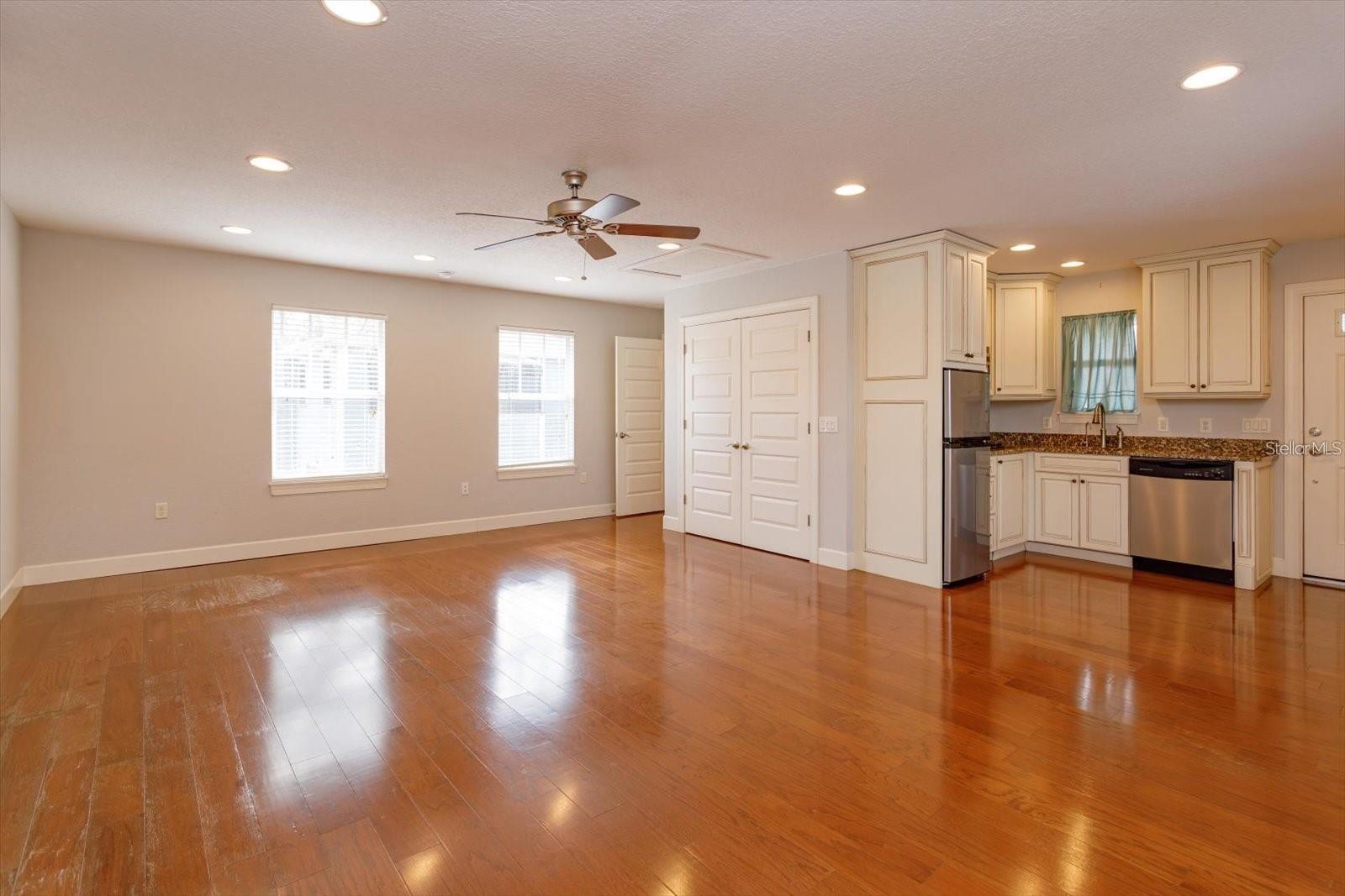 817 E LIVINGSTON ST, ORLANDO, FL, 32803