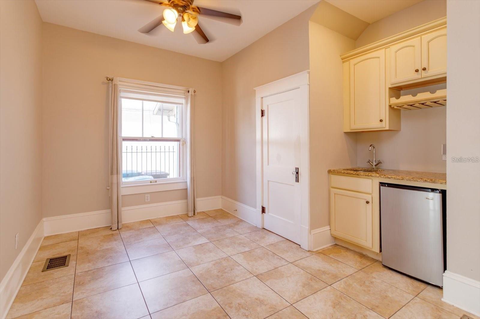 817 E LIVINGSTON ST, ORLANDO, FL, 32803