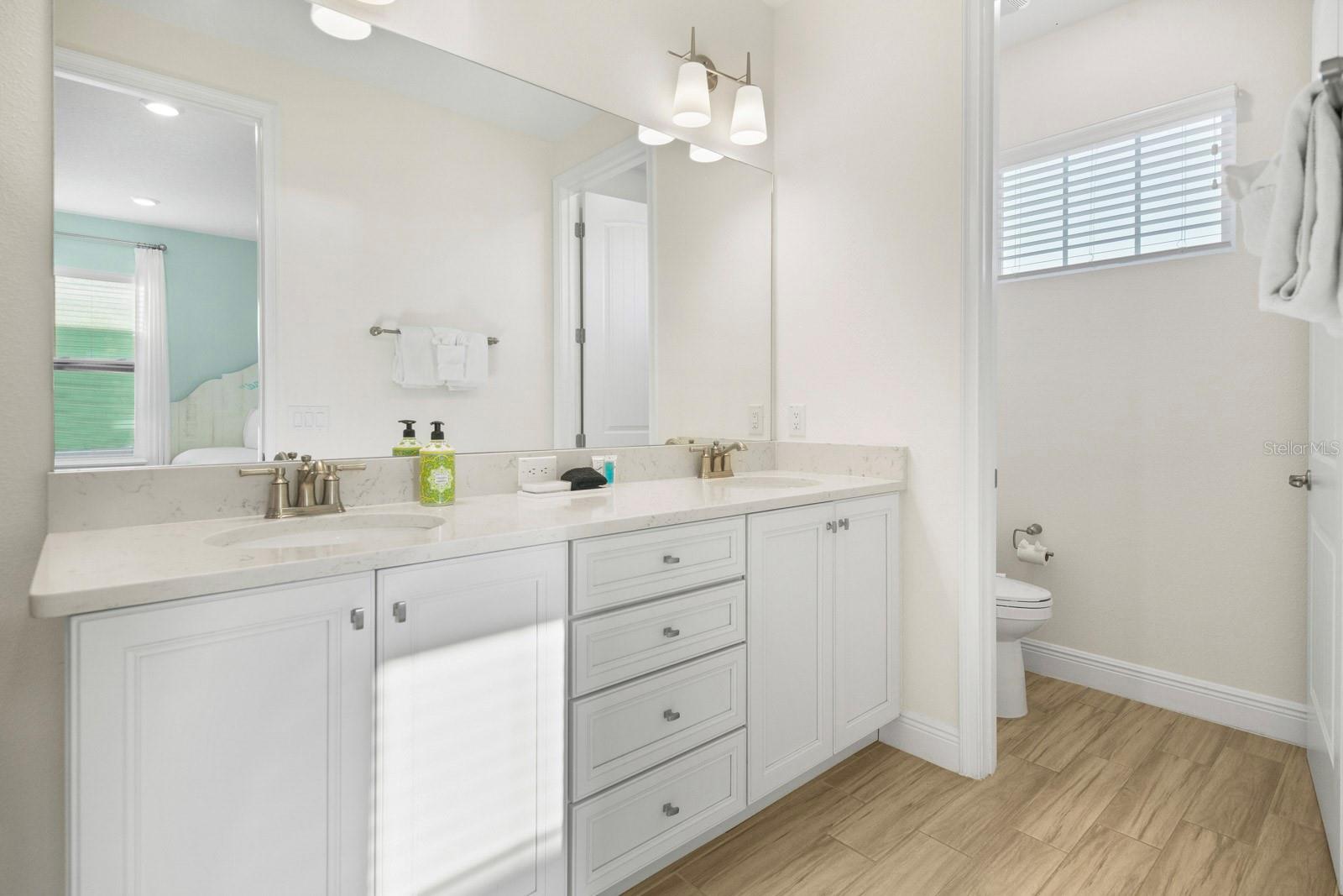 8045 LOST SHAKER LN, KISSIMMEE, FL, 34747