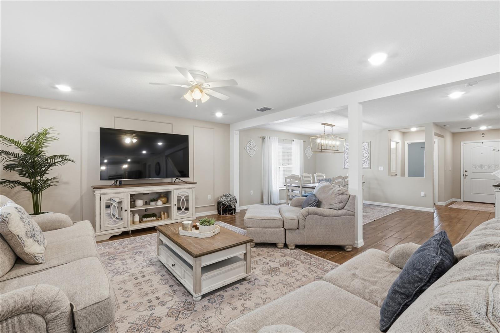 1185 AUGUSTUS DR, DAVENPORT, FL, 33896
