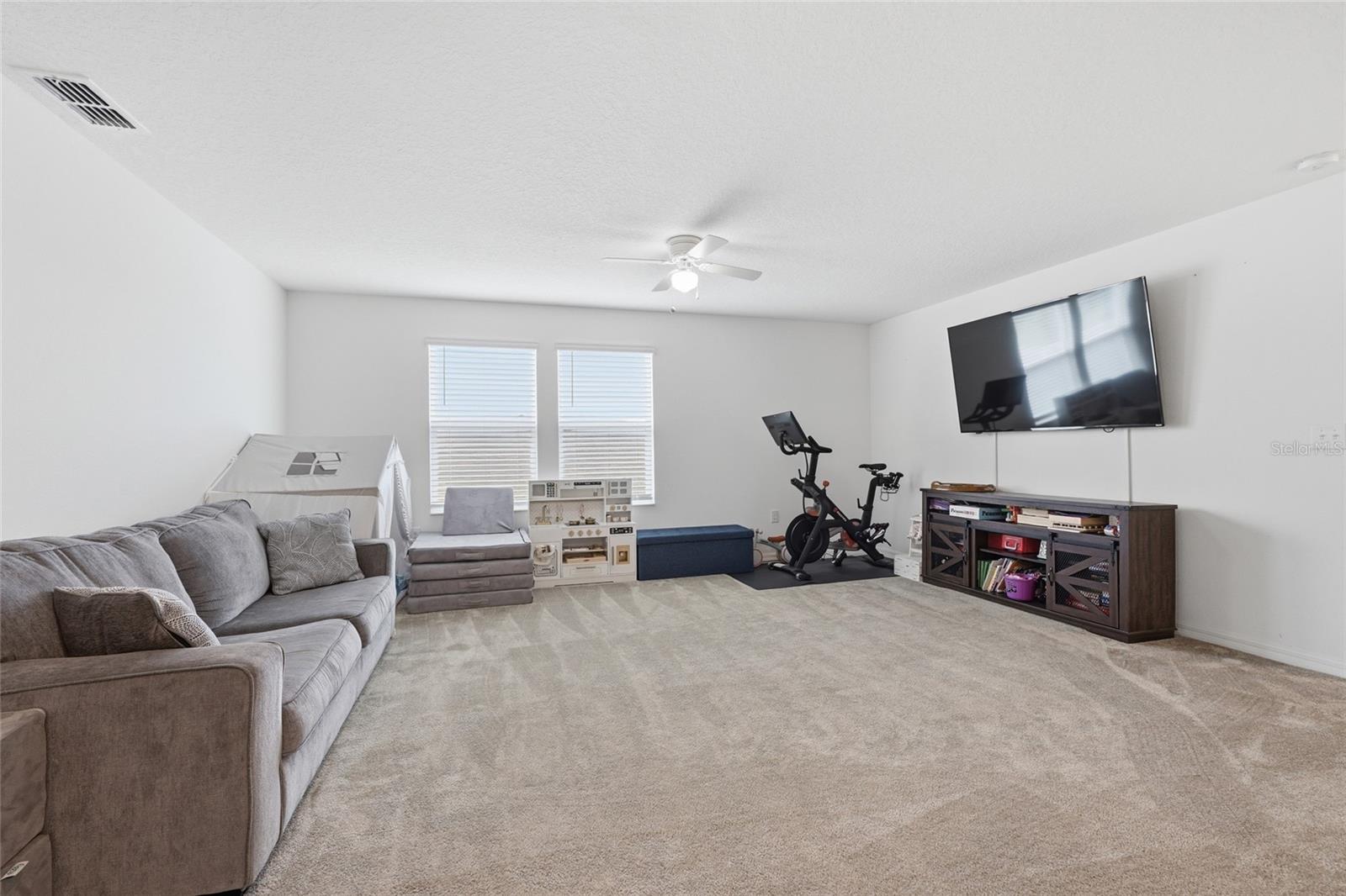 1185 AUGUSTUS DR, DAVENPORT, FL, 33896