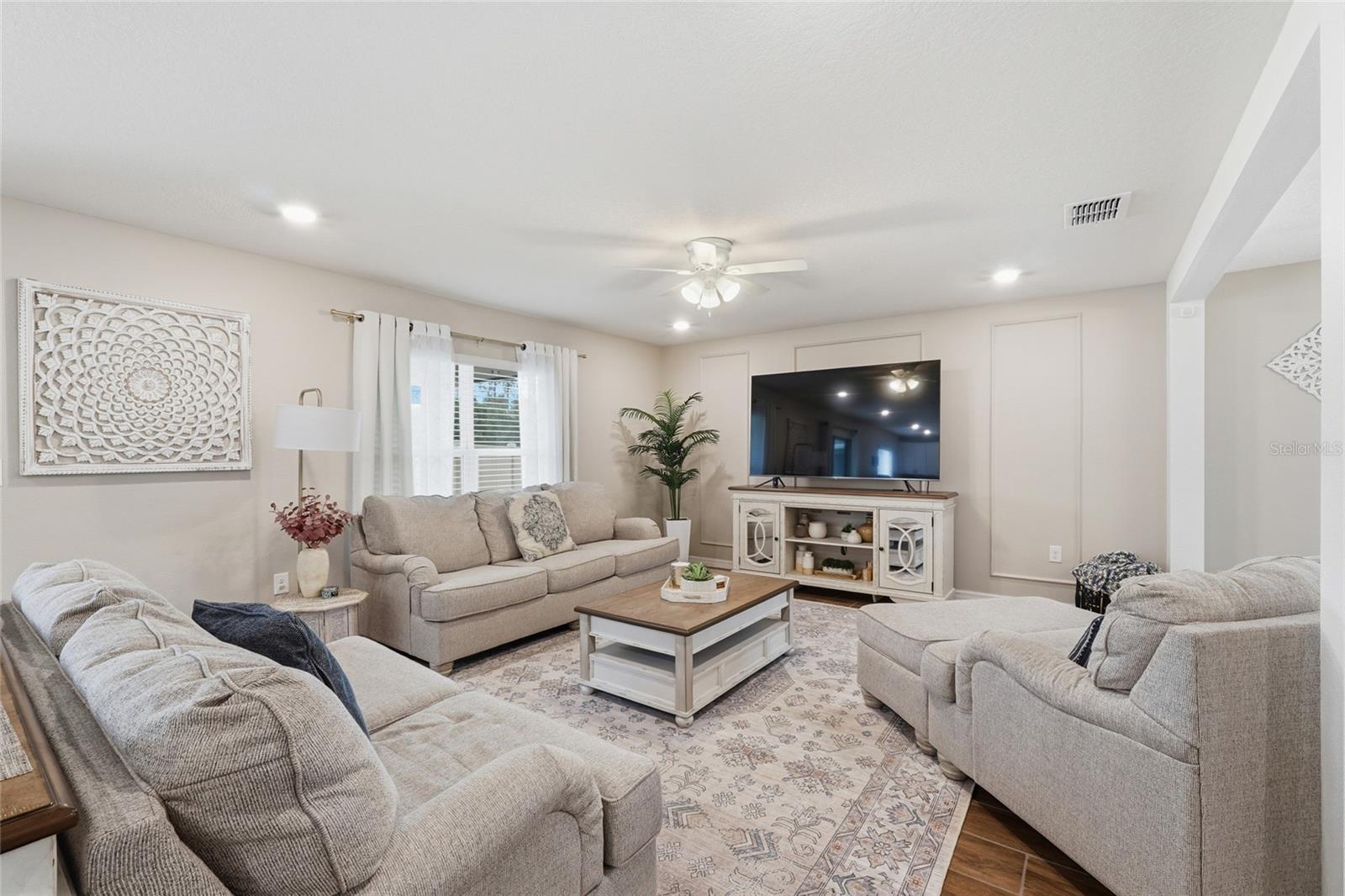 1185 AUGUSTUS DR, DAVENPORT, FL, 33896