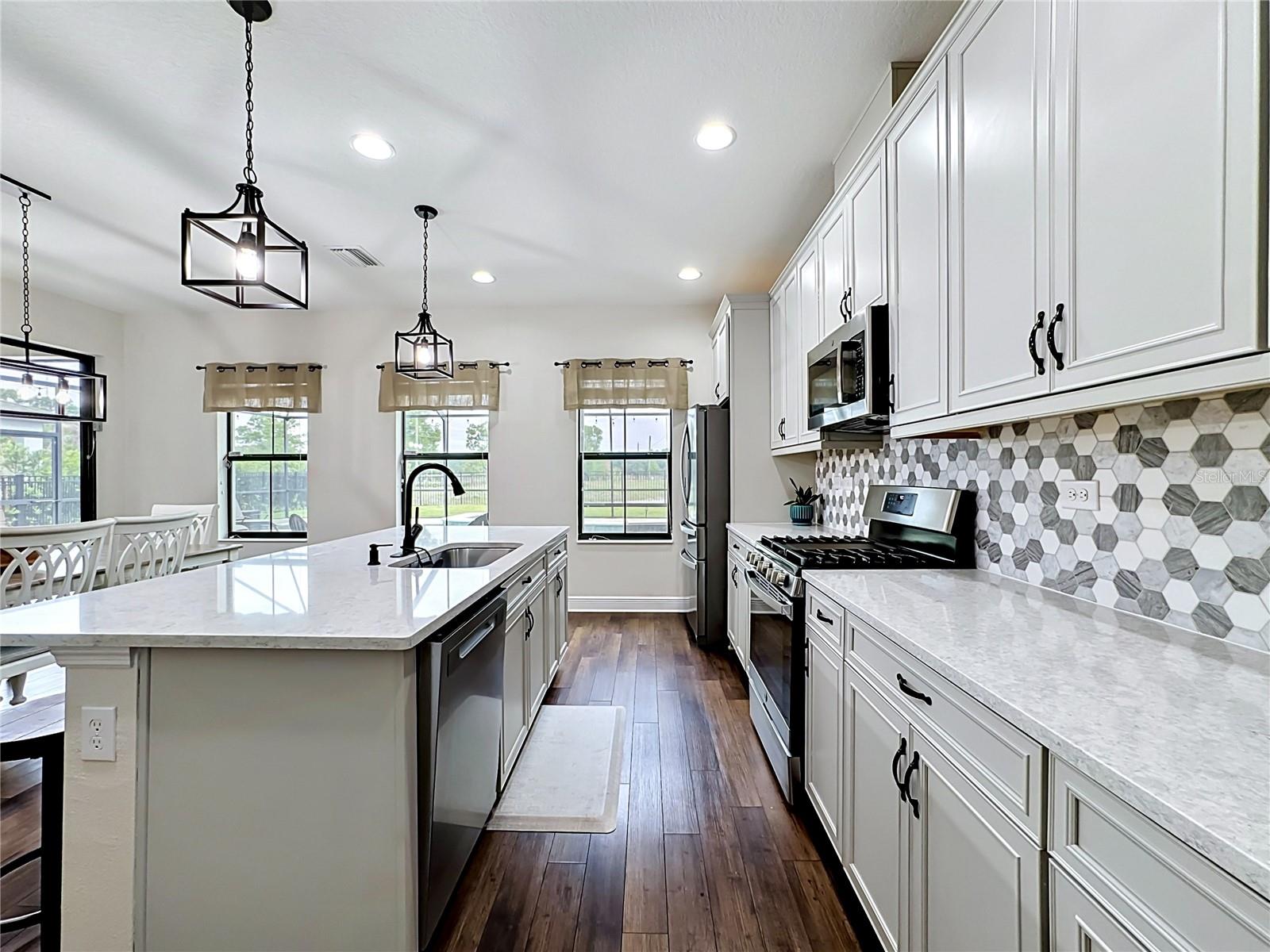 12611 SHETLAND WALK DR, LITHIA, FL, 33547