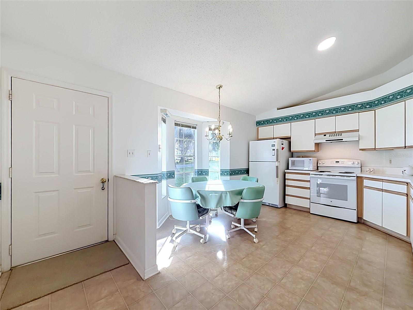 25014 PINE HL, LEESBURG, FL, 34748