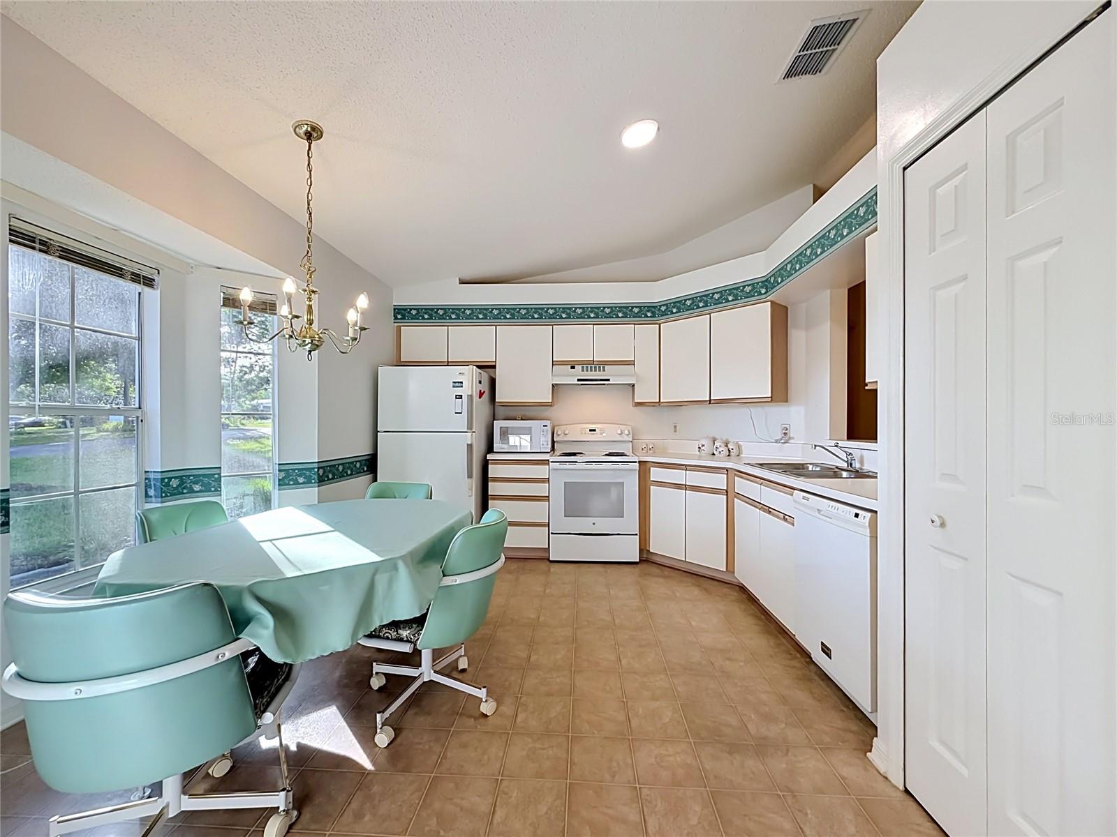 25014 PINE HL, LEESBURG, FL, 34748