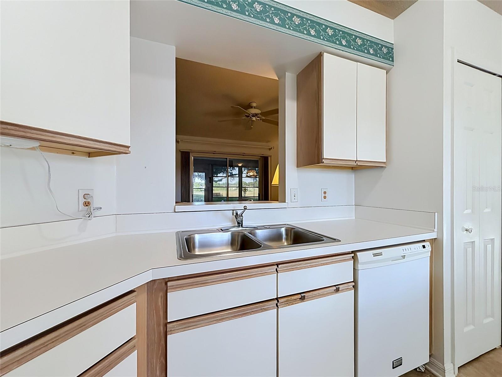25014 PINE HL, LEESBURG, FL, 34748