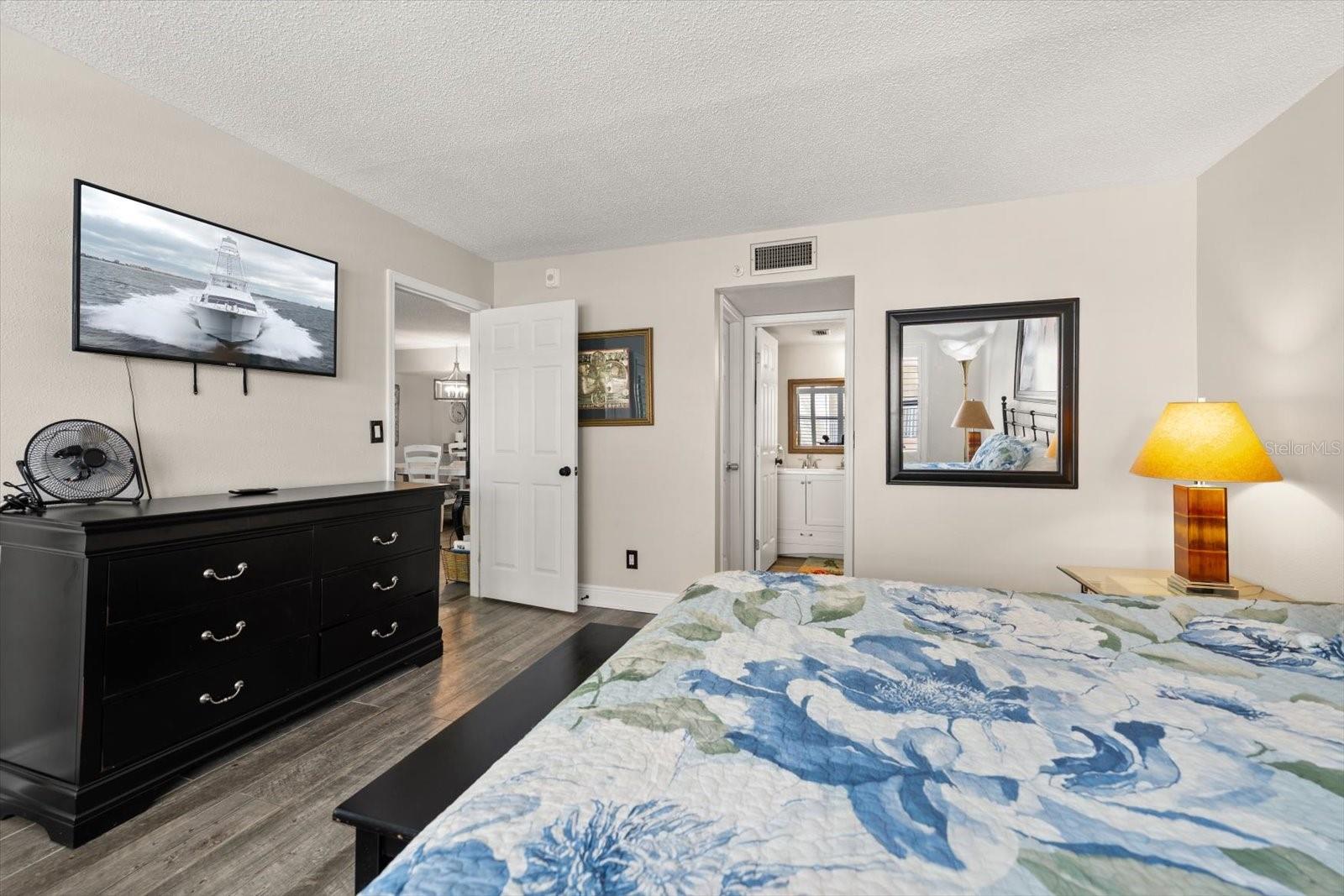 12924 GULF BLVD #110, MADEIRA BEACH, FL, 33708