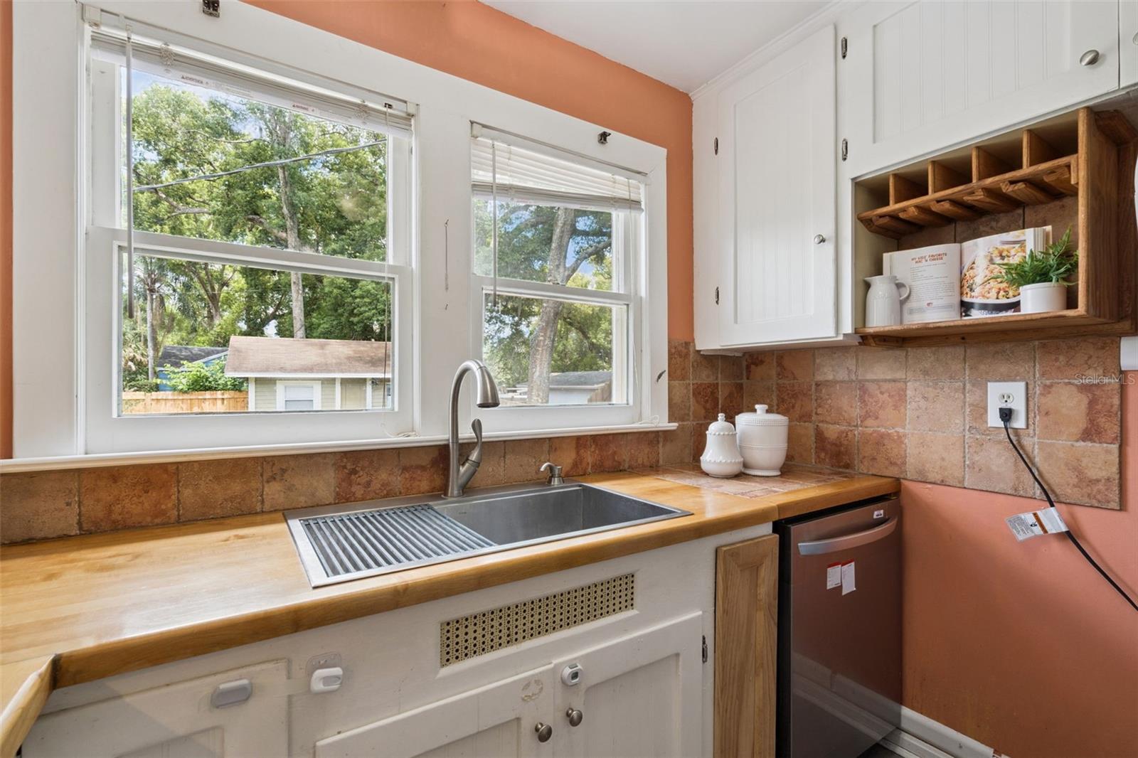 2000 PAGE AVE, ORLANDO, FL, 32806