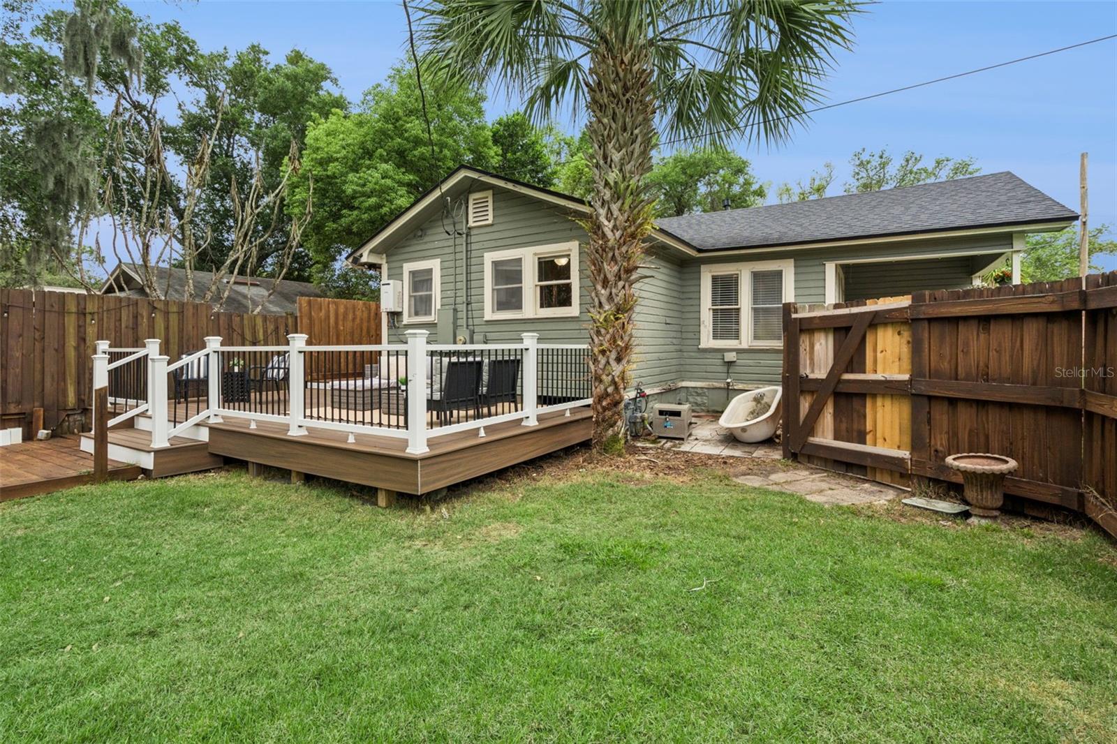 2000 PAGE AVE, ORLANDO, FL, 32806