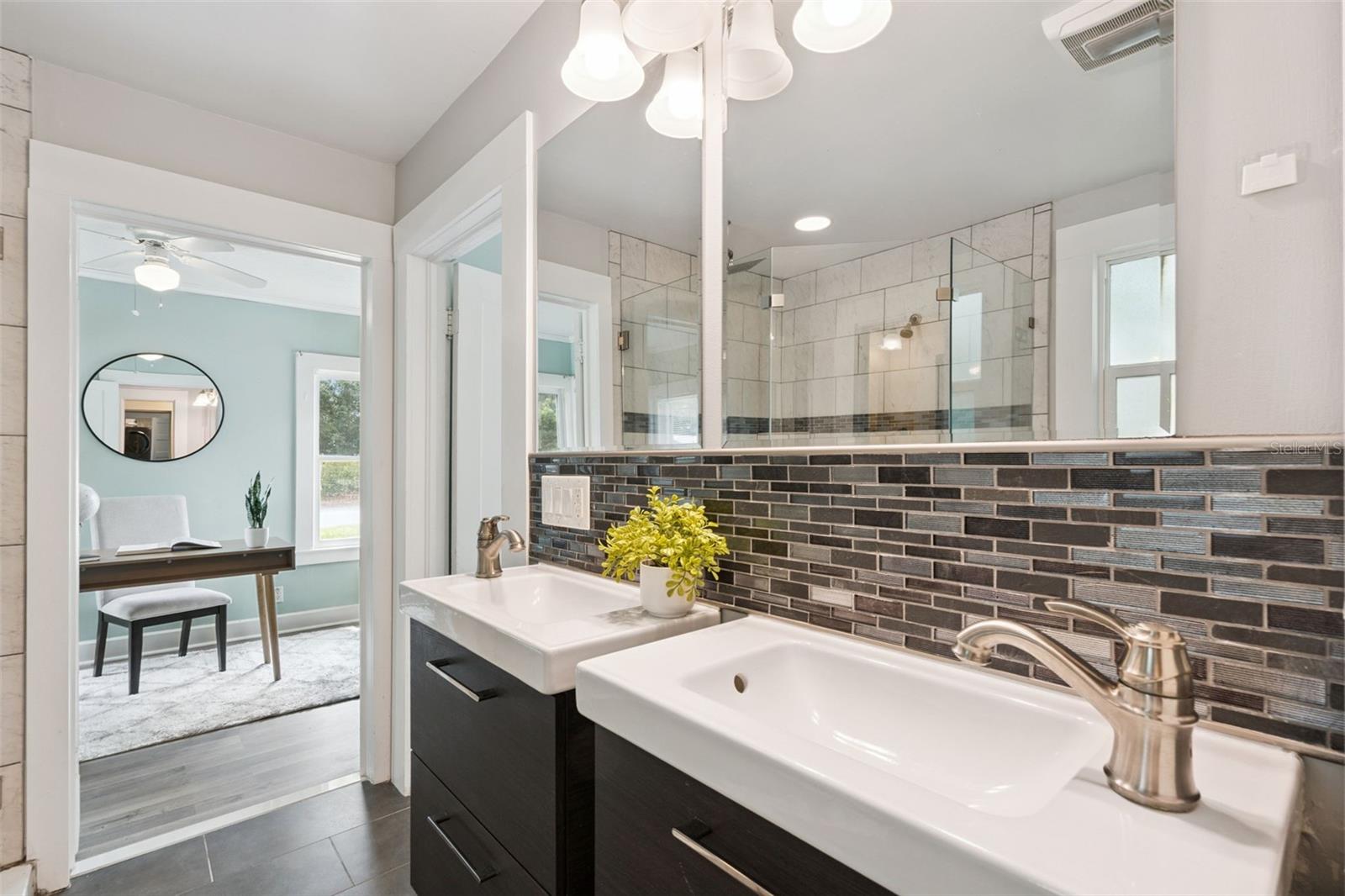 2000 PAGE AVE, ORLANDO, FL, 32806