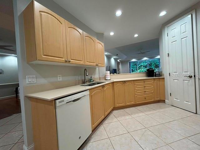 3510 54TH DR W #102, BRADENTON, FL, 34210